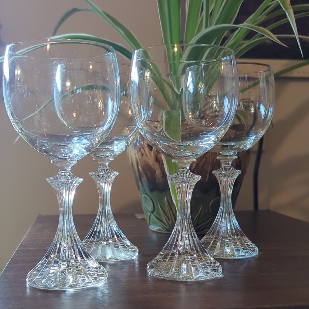 Mikasa The Ritz Crystal Wine Glasses
